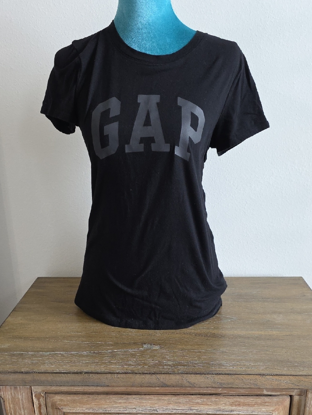 GAP Black Graphic Logo Tee